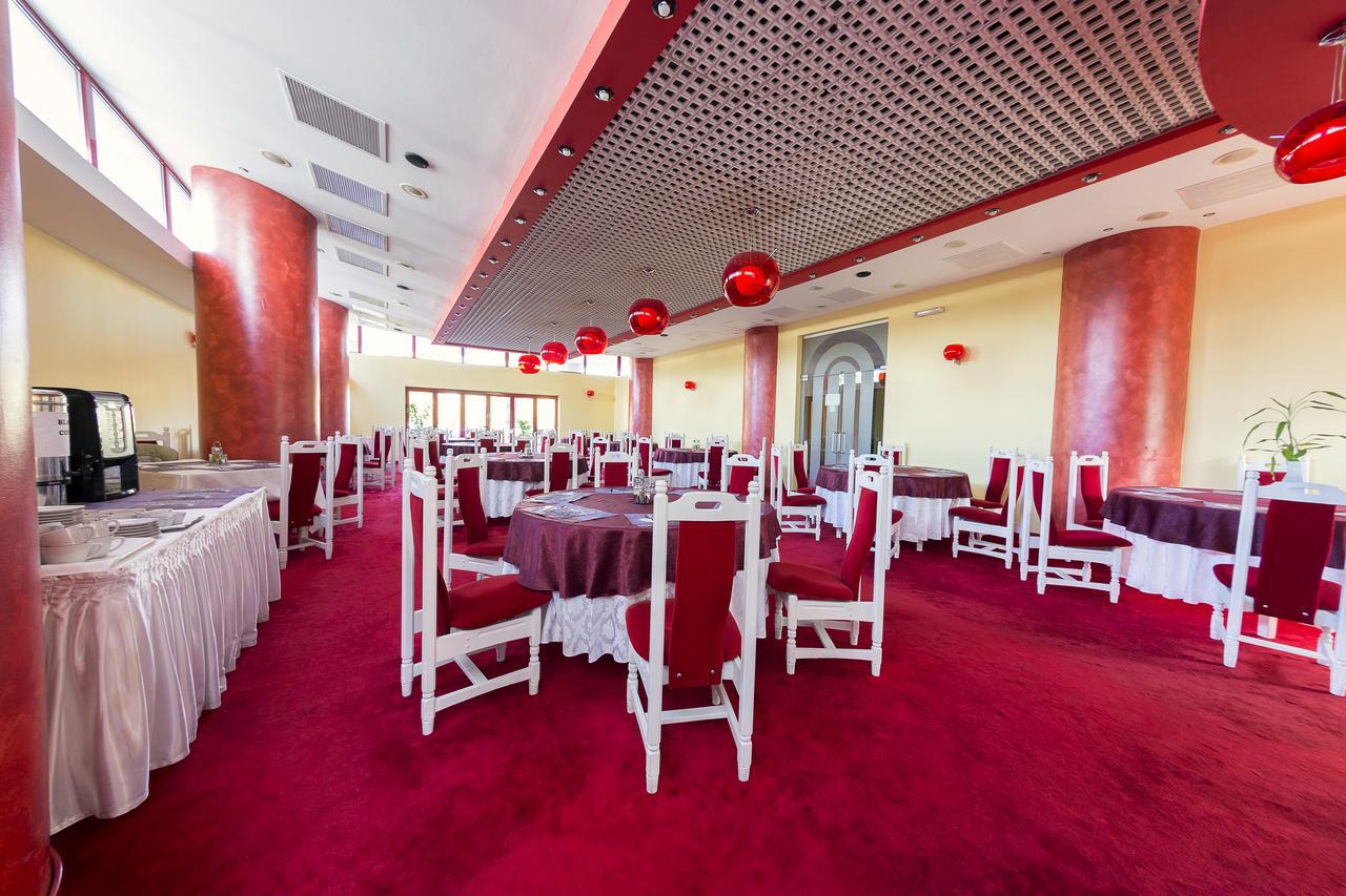 Hotel Parc Алба-Юлия Экстерьер фото